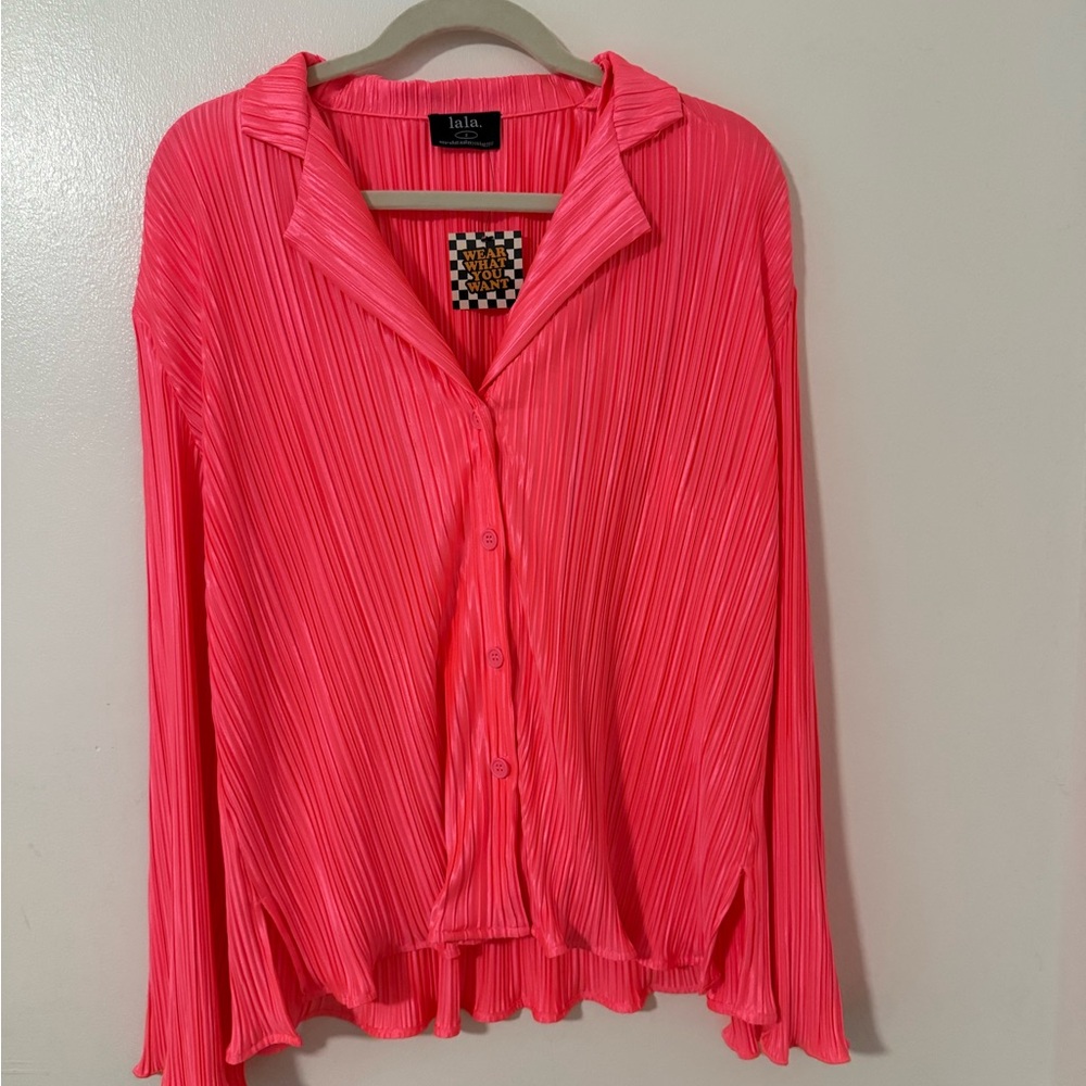 Long Sleeve Plissé Set in Electric Pink